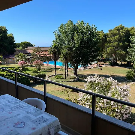 Delia's House Apartamento Drapia